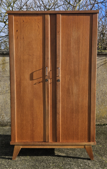 Armoire mid-century années 60 en bois, pieds compas