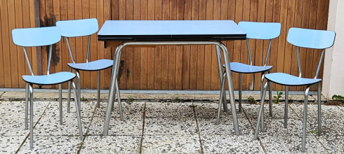 Table formica bleue et 4 chaises assorties, vintage, années 50