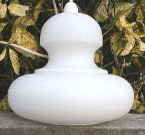 lampe en opaline blanche 1970
