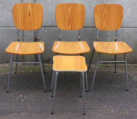 Chaises formica années 70 + un tabouret