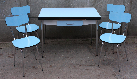 Table formica bleue, marque Elem