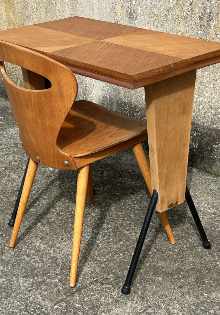 Armoire lingère années 50, étagères, miroir central