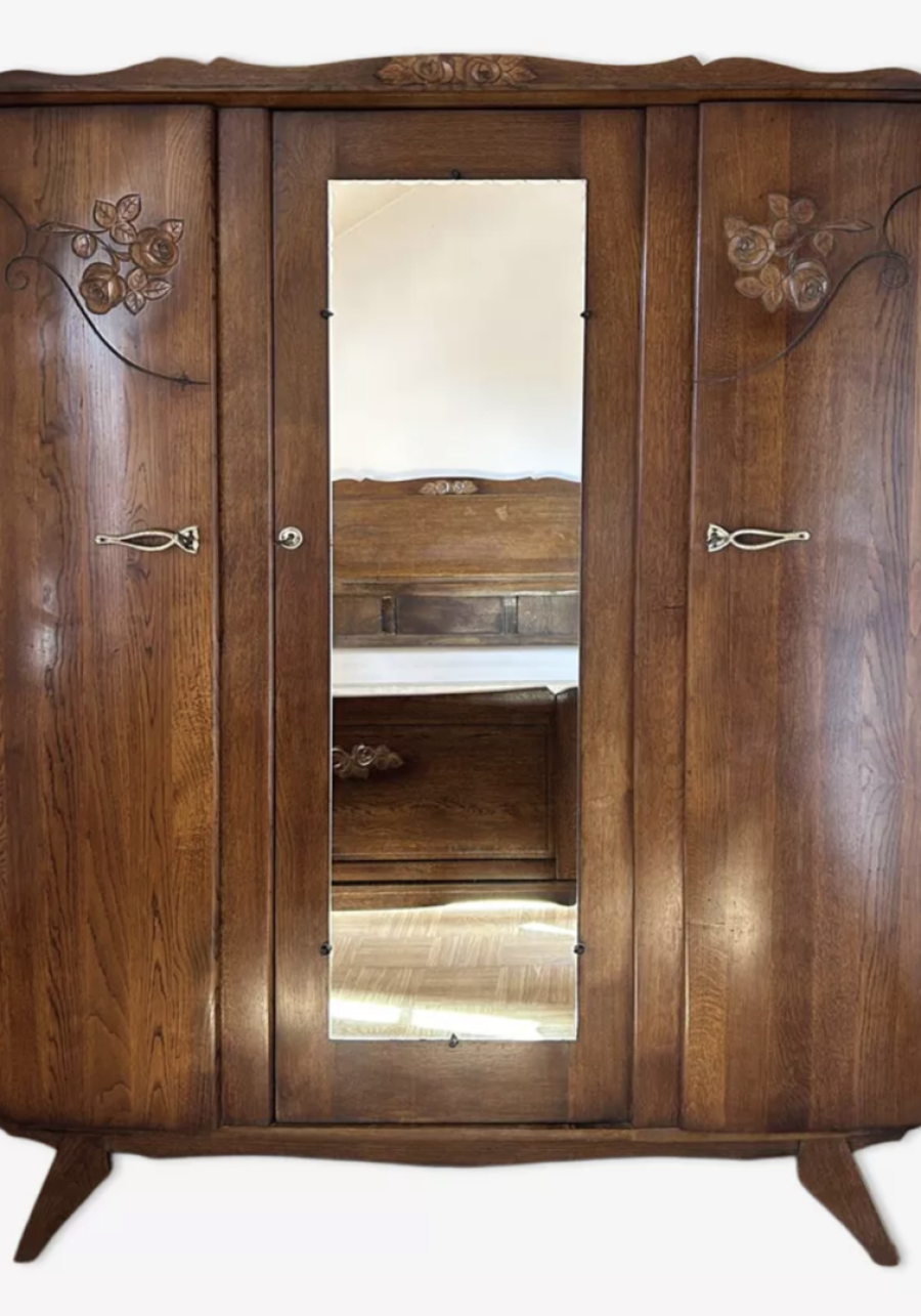 Armoire lingère années 50, étagères, miroir central