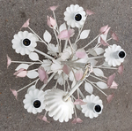 Flower chandelier : lustre baroque shabby chic, fleurs et bougies