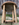 Console / guéridon Art Déco en bois massif – esprit années 30, lignes architecturales sculpturales