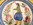 Assiette décorative de style Quimper – Décor de petit Breton peint à la main, milieu XXᵉ siècle